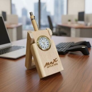 Wooden pen holder with integrated clock, ideal for office or desk decor. Customizable gift for profe.